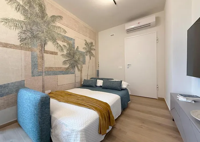 Con Garage A Due Passi Dal Centro *