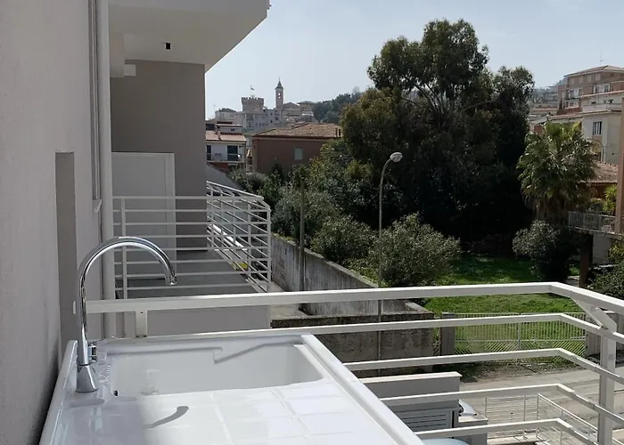 Con Garage A Due Passi Dal Centro Διαμέρισμα *