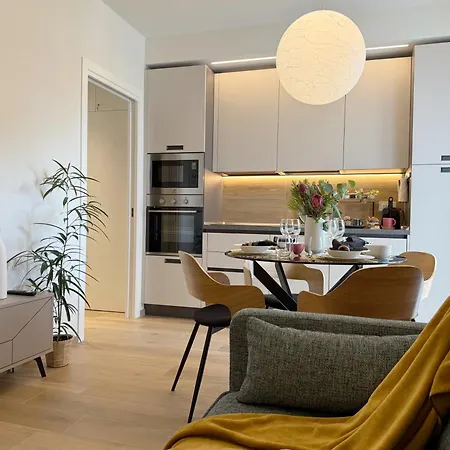 Bilocale In Centro Con Garage Apartment