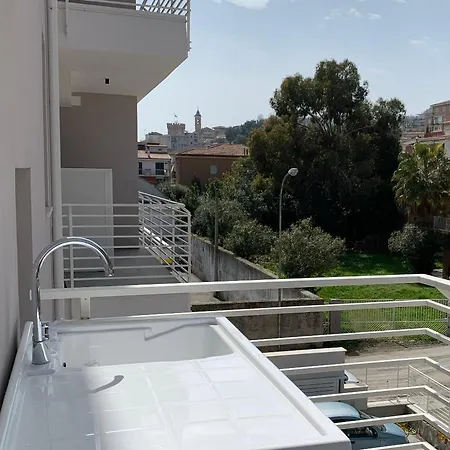 Bilocale In Centro Con Garage *