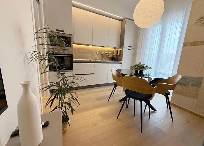Con Garage A Due Passi Dal Centro Apartman